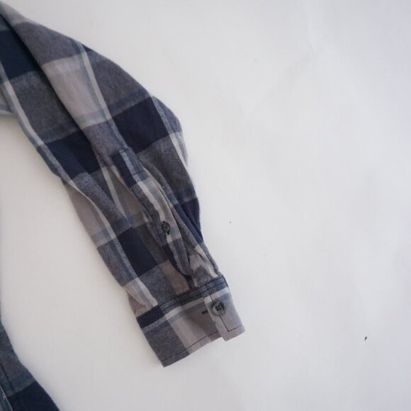 Vintage Eddie Bauer Navy Gray Plaid Cotton Outdoor Button Down Shirt Large - Picture 4 of 10